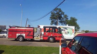 Monroe LA Fire Truck Responding