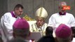 La Veglia di Pasqua nella Basilica di San Pietro, Papa Francesco battezza dei nuovi fedeli