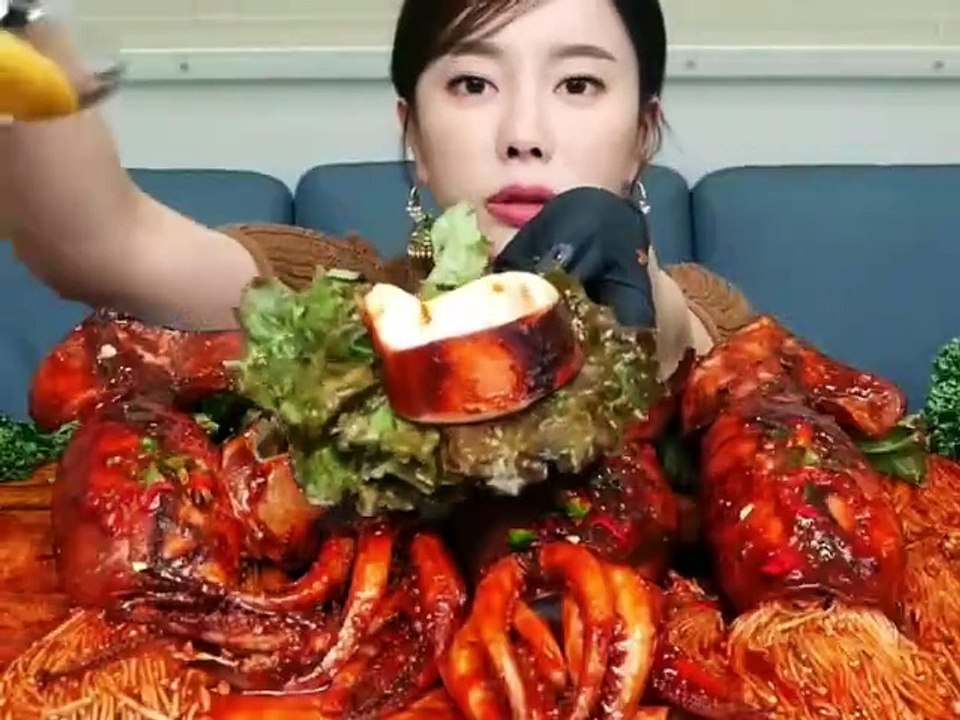 Big SeaFood Eating in 3 min Girl