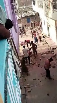 उज्जैन में दो पक्षों के बीच पथराव, पंचमी में रंग खेलने पर विवाद में 20 घायल, घटना का वीडियो वायरल