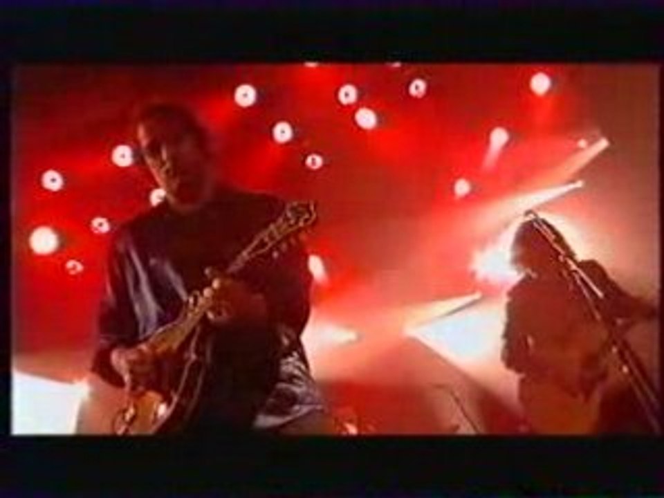 Rem - 07 - losing My Religion (Live Npa FR - 9.03.1999)