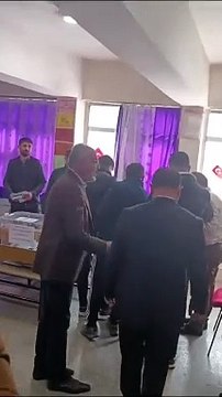 Sırrı Sakık 'taşımalı seçmen' ile oy kullandırtılmasına isyan etti: Ağrı halkının iradesini gasp etmeyin