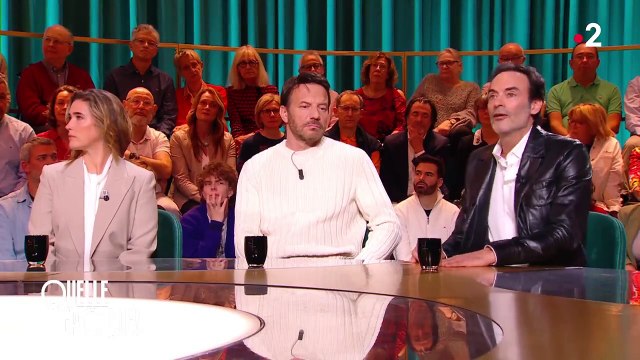 Anthony Delon hier soir dans Quelle époque : Mon père m'a dit 'Ne t'en prend pas à Anouchka' et j'ai répondu que je n'ai rien contre elle, mais elle est simplement sur mon chemin - Vidéo