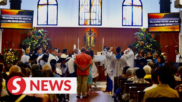 Parishioners gather for joyous Easter celebration