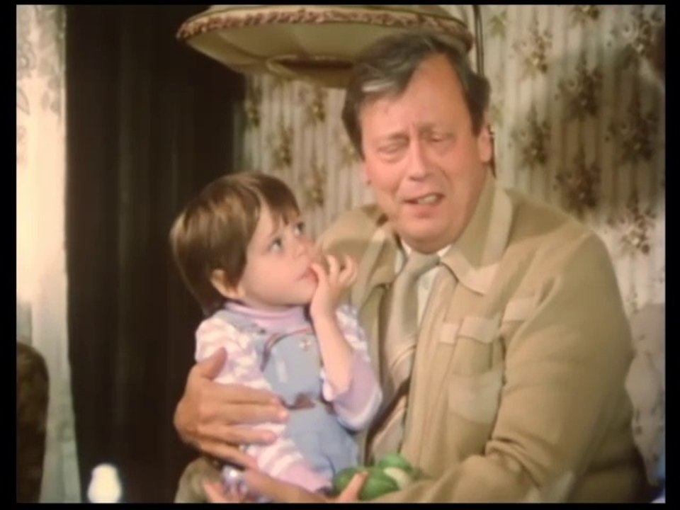 Drei Damen vom Grill - Ganze Serie - Staffel 4/Folge 10  'Rätseltipp' - 1983