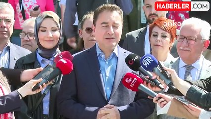 Ali Babacan Ankara'da oy kullandı
