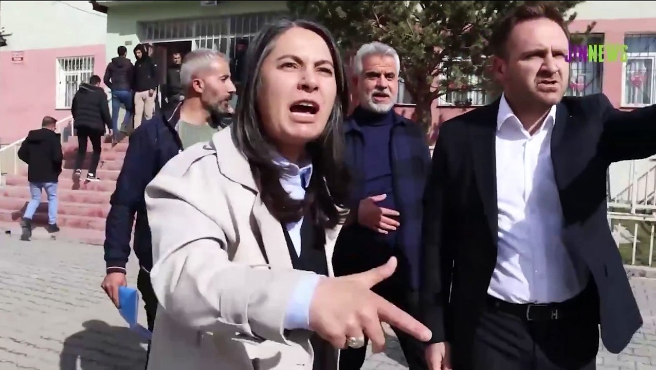 DEM Parti Ağrı Belediye başkan adayı Hazal Aras'tan taşımalı seçmen tepkisi