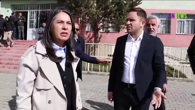 DEM Parti Ağrı Belediye başkan adayı Hazal Aras ve milletvekili Sırrı Sakık'tan taşımalı seçmen tepkisi