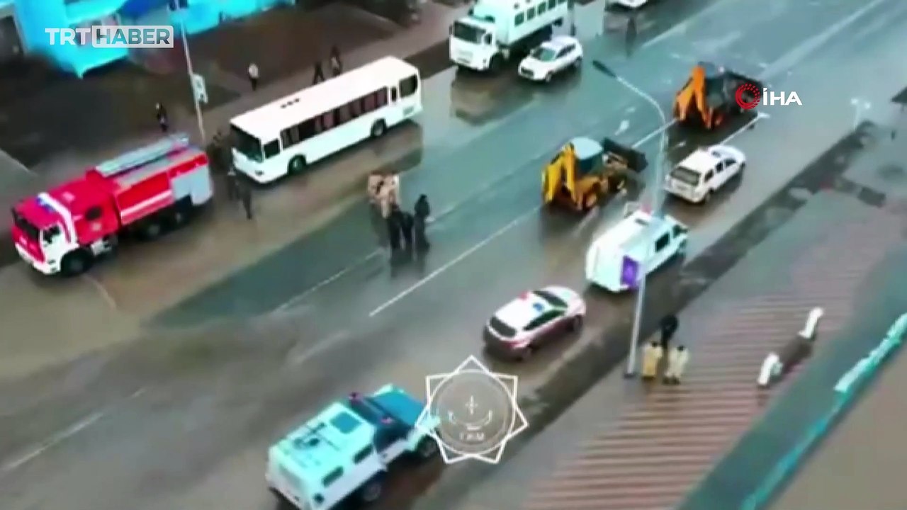 Kazakistan’da sel: Binlerce kişi helikopterle tahliye edildi