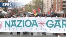 EH Bildu reivindica la nación vasca en una manifestación por las calles de Pamplona