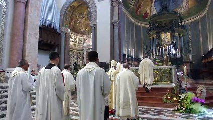 Pasqua a Messina: Cattedrale affollata per le celebrazioni ✝️
