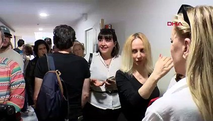 Zeynep Bastık'tan sandık başında tepki çeken hareket