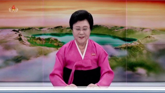 Estimado camarada Kim Jong Un visita campo de construção da Escola Central de Quadros do PTC