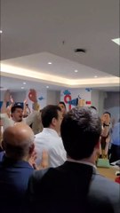 İmamoğlu'nun seçim ofisinde büyük coşku