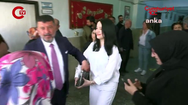 Veli Ağbaba Malatya'da oyunu kullandı_ Burada doğdum burada öleceğim...