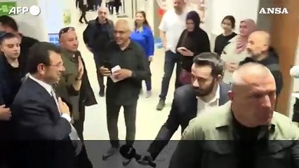 Amministrative in Turchia, il sindaco anti-Erdogan vota a Istanbul