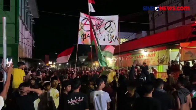 Tradisi Ramadan, Ribuan Warga Martapura Tumpah Ruah Ikuti Begarakan Sahur Akbar