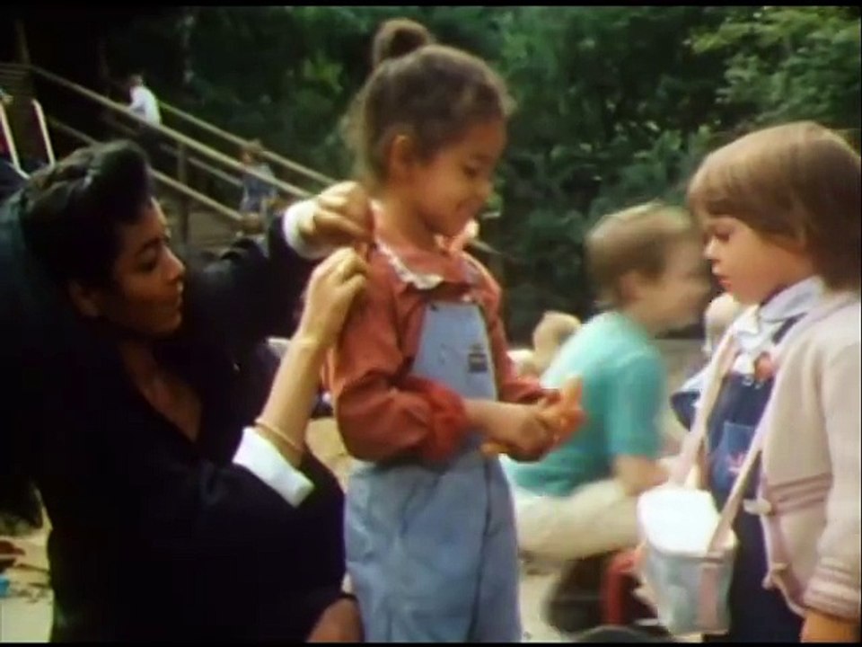 Drei Damen vom Grill - Ganze Serie - Staffel 5/Folge 9  'Ein Viertel Pferd' - 1984