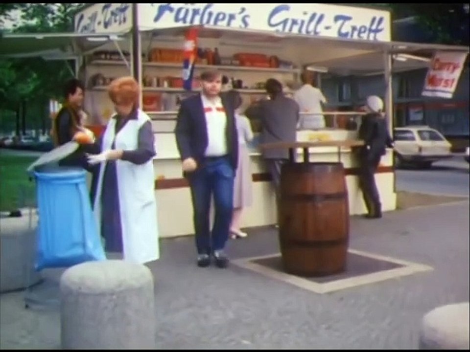 Drei Damen vom Grill - Ganze Serie - Staffel 5/Folge 10  'Sie haben wohl ´n Vogel' - 1984