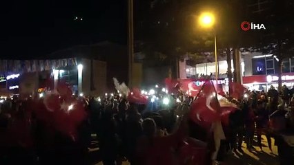 Bitlis'te AK Partililerden coşkulu kutlama!