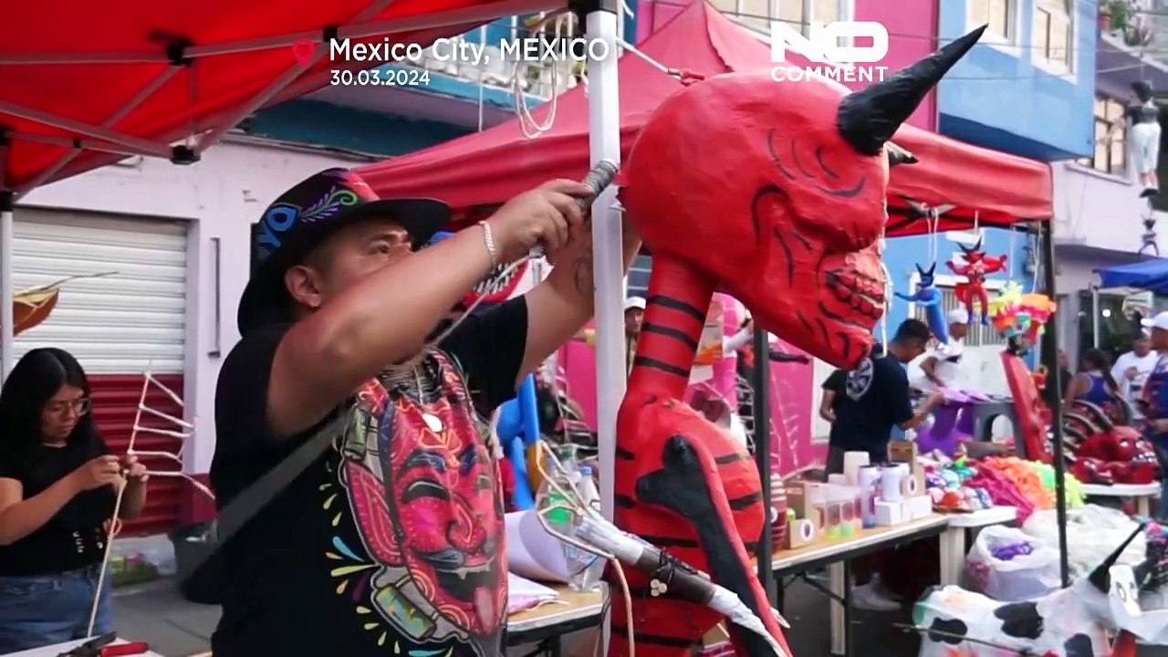 Explosive Oster-Tradition: 'Judas' in Mexiko symbolisch verbrannt