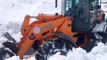 Bayburt-Trabzon arasında baharda karla mücadele