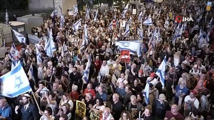 İsrail’de on binlerce kişiden erken seçim çağrısı