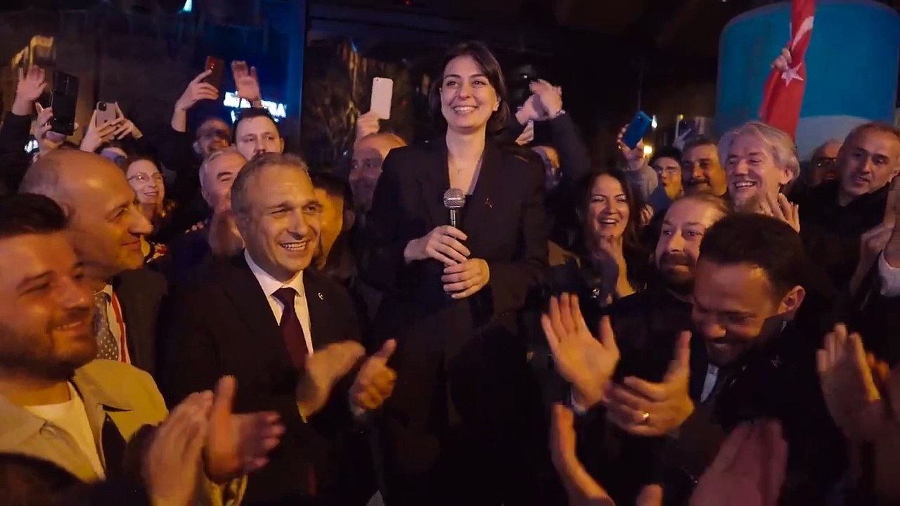 Sinem Dedetaş Üsküdar’da yeni bir başlangıç için Tam Yol İleri!