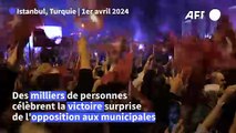 Turquie : des milliers de personnes célèbrent la victoire surprise de l'opposition