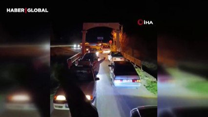 Isparta'da köylülerin muhtarı değişince davul zurnayla oynayarak kutladılar