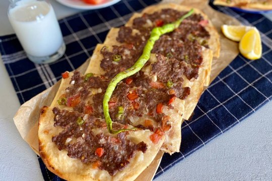 Ramazan sofralarının vazgeçilmez lezzeti: Etli ekmek