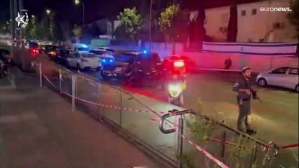 شاهد: فلسطيني يطعن ثلاثة إسرائيليين قرب أسدود