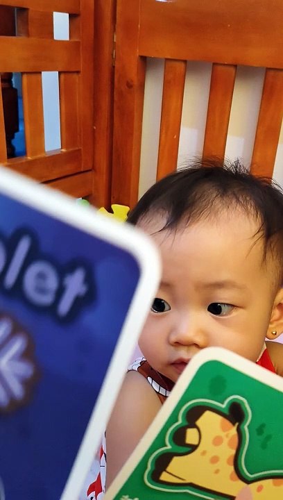 learning colors @ 10 months old