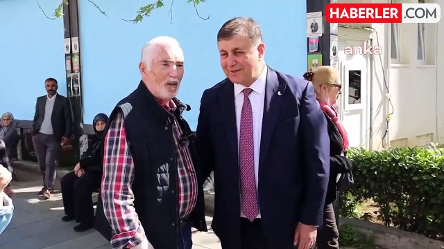 İzmir Büyükşehir Belediye Başkan Adayı Cemil Tugay, Zübeyde Hanım'ın Anıt Mezarını Ziyaret Etti