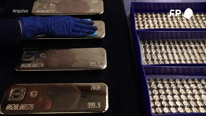 Cotação do ouro bate recorde e supera 2.260 dólares