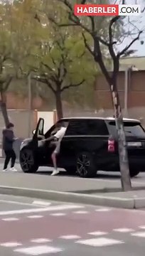 Barselona yıldızı İñigo Martínez, aracından öfkeli bir şekilde inip kendisine hakaret eden genç taraftarın üzerine yürüdü