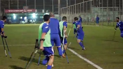 بنيامين خسر ساقه في هجوم 7 أكتوبر وانضم الى فريق كرة القدم الإسرائيلي لمبتوري الأطراف