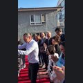 Erdal Beşikçioğlu, Etimesgut zaferini 'erik dalı' ile kutladı