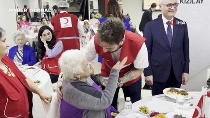 Ünlü şeften iftar sürprizi! Düzce'de gönüllere dokundu