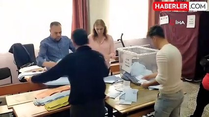 Sayılmayan oylar çöpe atıldı, 1750 seçmenli mahallede muhtar seçilemedi