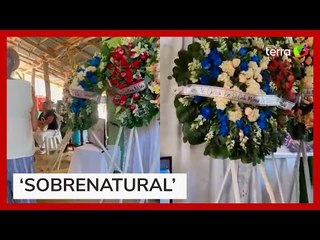 Coroa de flores 'se mexe' e assusta pessoas em velório na República Dominicana