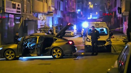 Sultangazi'de iki grup arasında silahlı çatışma; Kameralar saniye saniye kaydetti