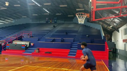 Jai smith Falcons dunk 1, Newcastle Herald, April 2, 2024