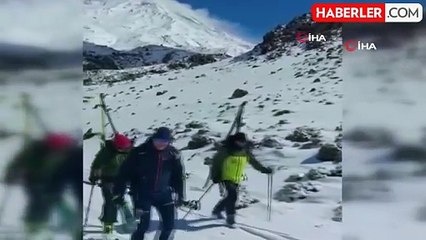 Dağcılar Ağrı Dağı eteklerinde kayak yaptı