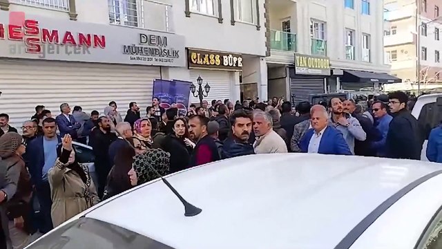 DEM Parti Van İl Örgütü Zeydan'ın seçilme hakkının geri alınmasına dair açıklama yapacak