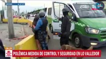 Una mujer detenida le roba el arma a un agente en directo y dispara contra un policía y un cámara