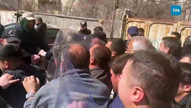 Abdullah Zeydan ve beraberindekilere gaz bombalı müdahale