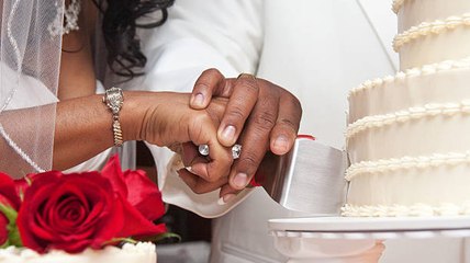 Un Sacerdote Ghanés De 63 Años Se Casa Con Una Niña De 12