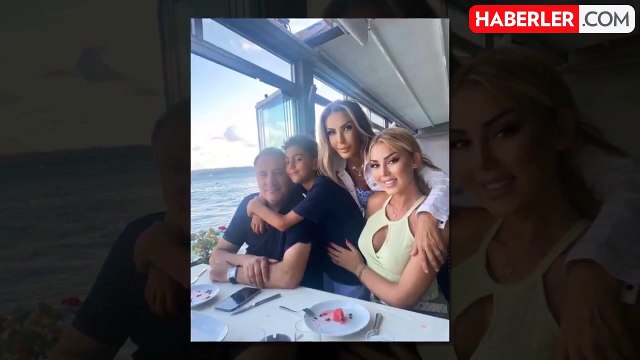 Petek Dinçöz'ün annesi yüz gerdirme ameliyatı oldu! Yeni hali kızını solladı