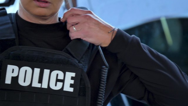 Alès : une fillette de 2 ans chute du 3ᵉ étage, sa grand-mère, ivre, l'avait enfermée sur le balcon